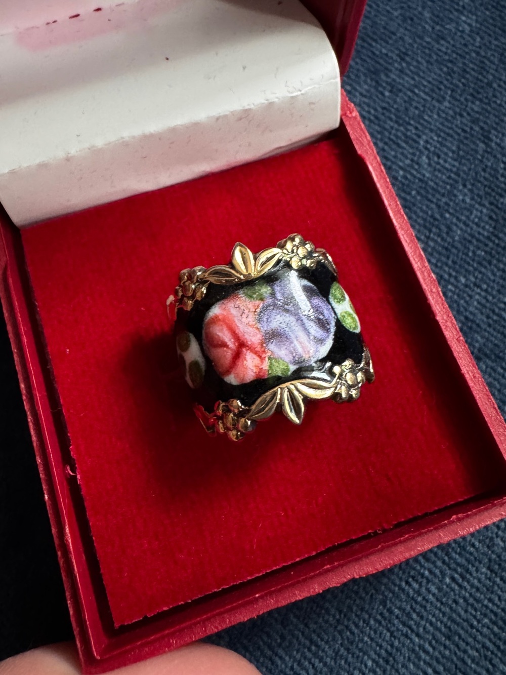 Vintage Enamel Floral Sterling Silver
Cigar Band Style Ring Size 6